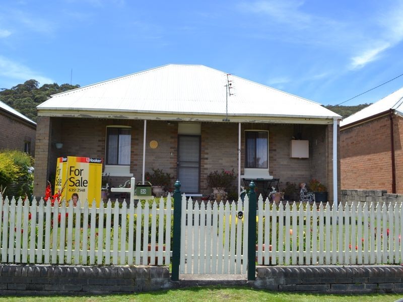 30 Silcock Street, Lithgow NSW 2790