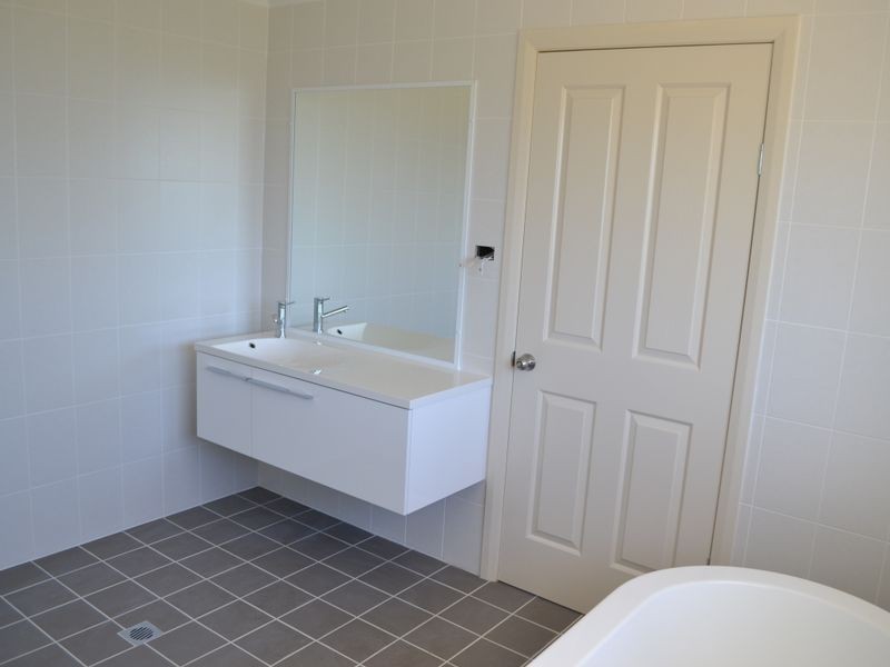 26 Hillcrest Avenue, Lithgow NSW 2790