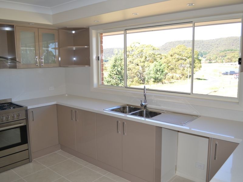 26 Hillcrest Avenue, Lithgow NSW 2790