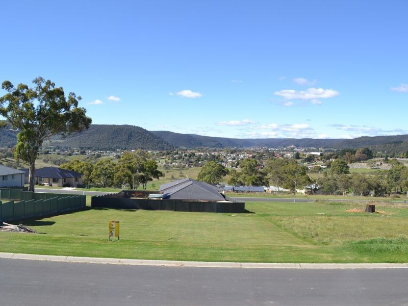 26 Hillcrest Avenue, Lithgow NSW 2790