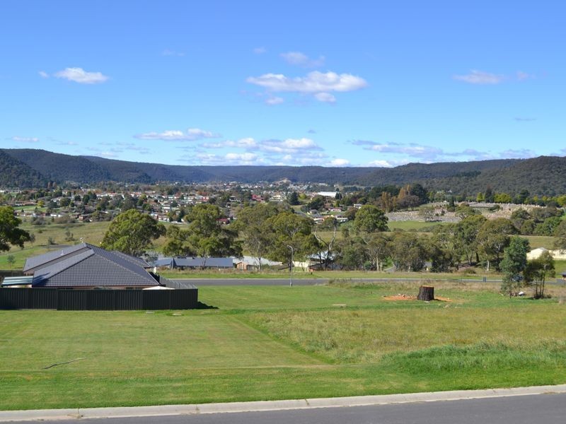 26 Hillcrest Avenue, Lithgow NSW 2790