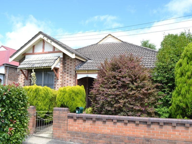 82 Calero Street, Lithgow NSW 2790