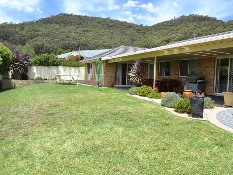 4 Lilac Place, Lithgow NSW 2790