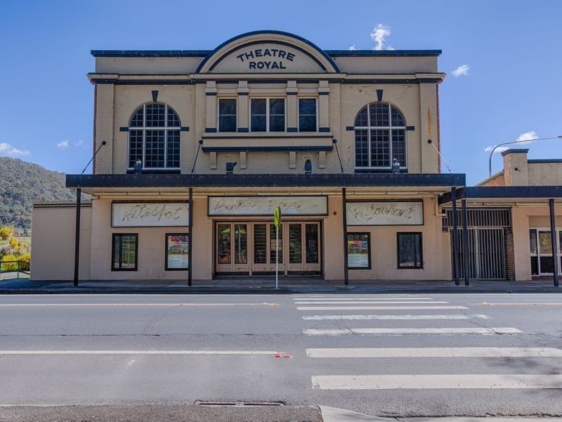 208-216 Main Street, Lithgow NSW 2790