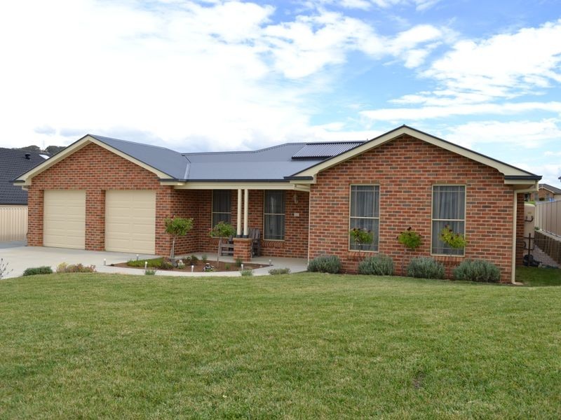 16 Stockade Close, Lithgow NSW 2790