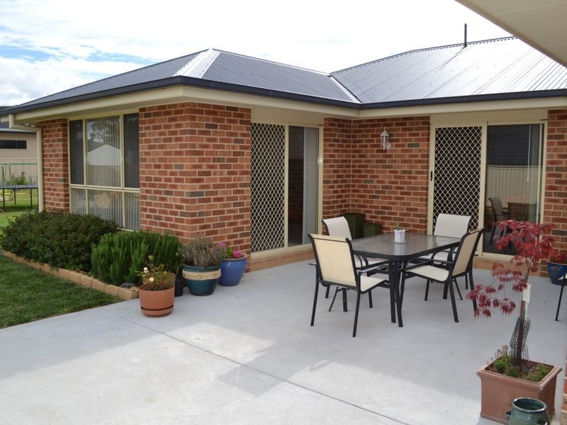 16 Stockade Close, Lithgow NSW 2790