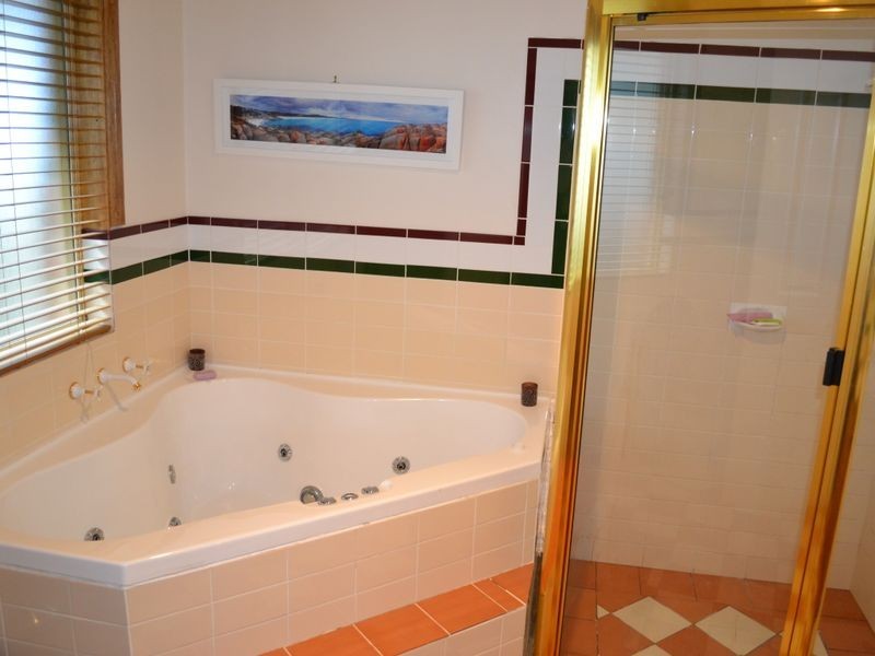 4 Robinia Drive, Lithgow NSW 2790