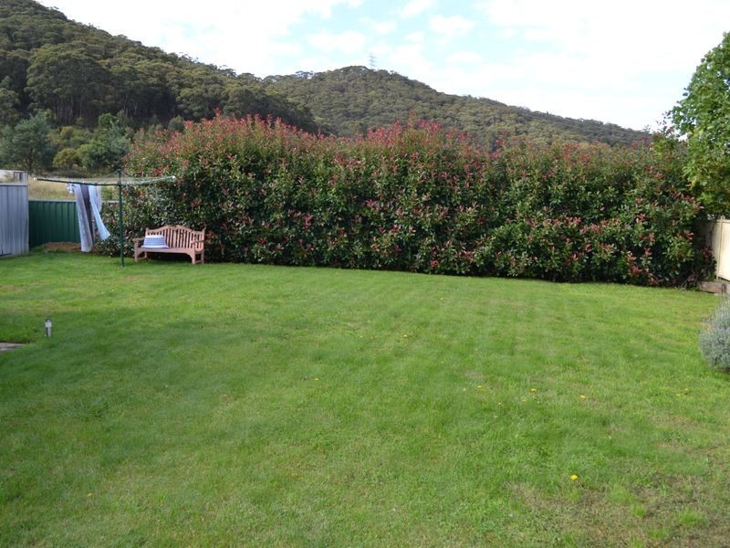 4 Robinia Drive, Lithgow NSW 2790