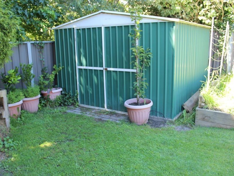 8 Lone Pine Avenue, Lithgow NSW 2790