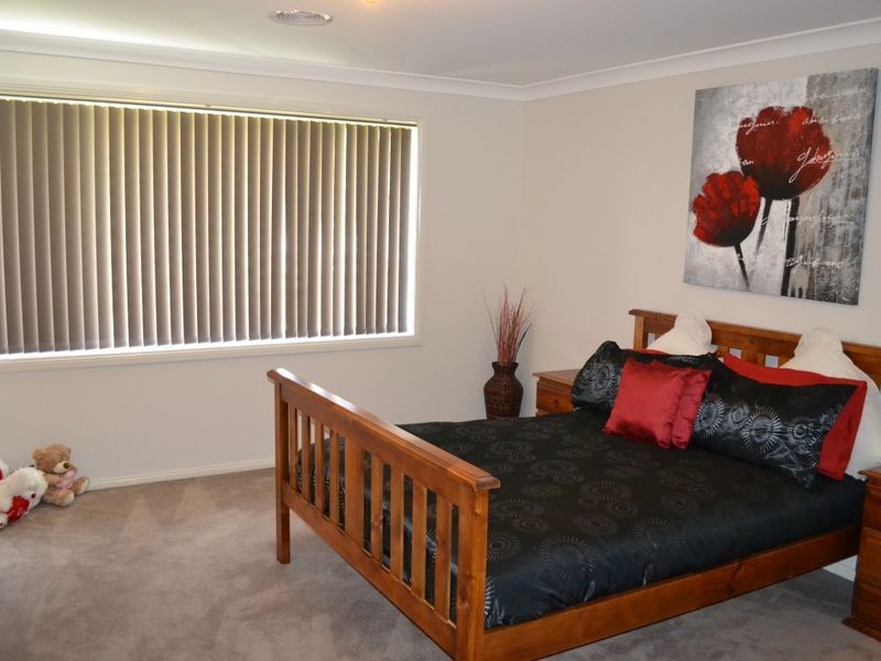 4 Surveyors Way, South Bowenfels NSW 2790