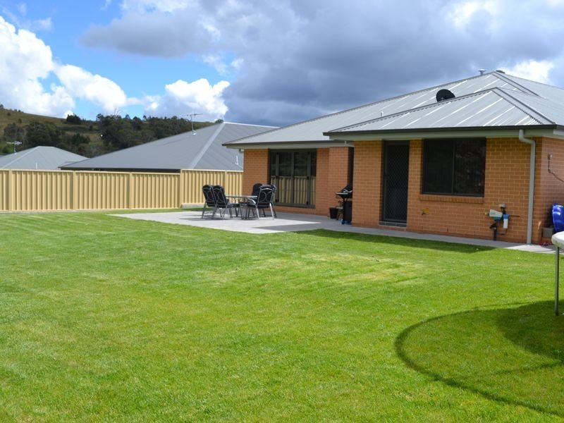 4 Surveyors Way, South Bowenfels NSW 2790