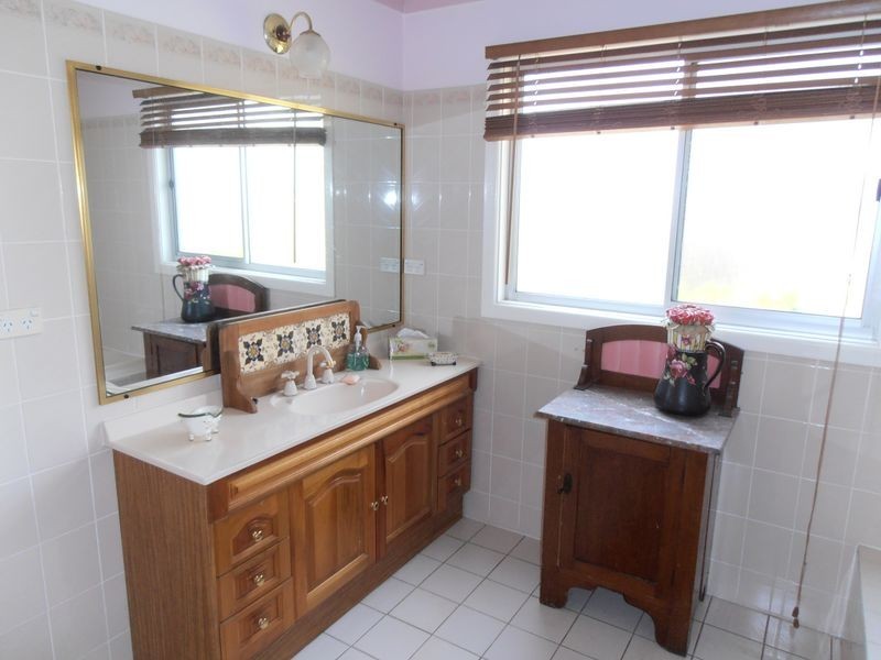 103 Reserve Road, Marrangaroo NSW 2790