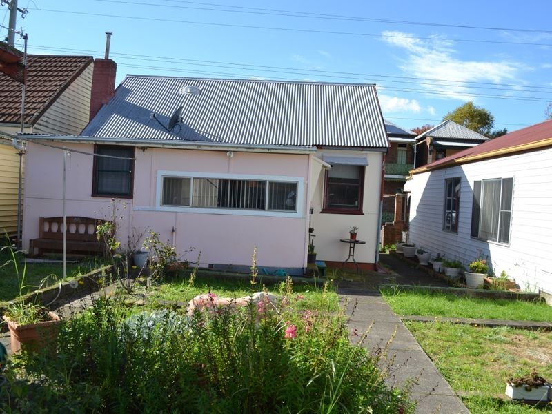 126 Inch Street, Lithgow NSW 2790