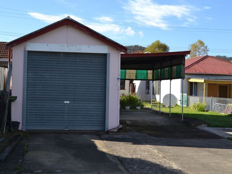 126 Inch Street, Lithgow NSW 2790