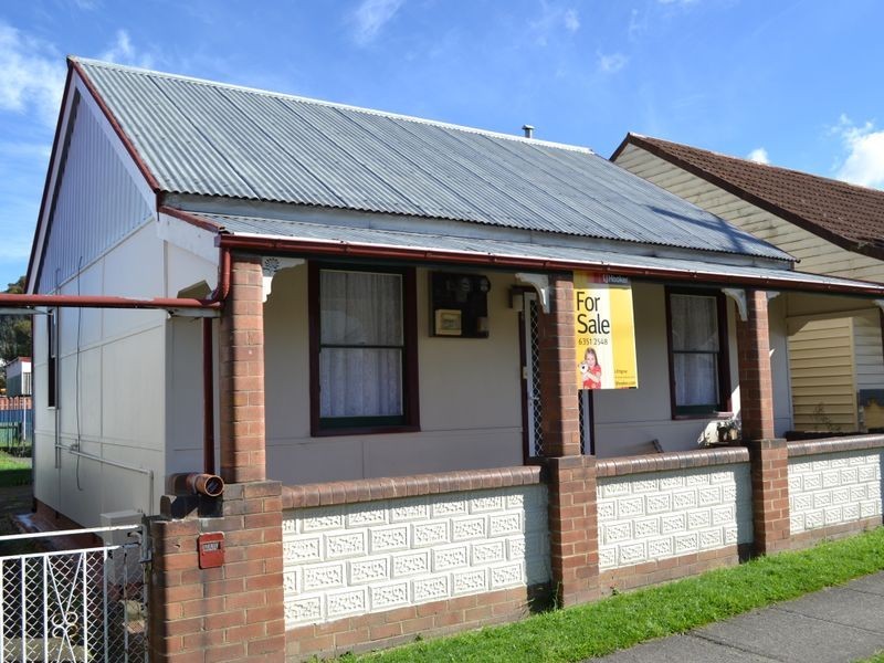 126 Inch Street, Lithgow NSW 2790