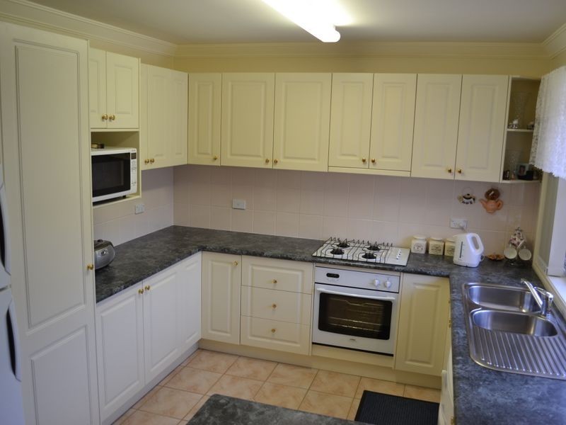 19 Proto Avenue, Lithgow NSW 2790