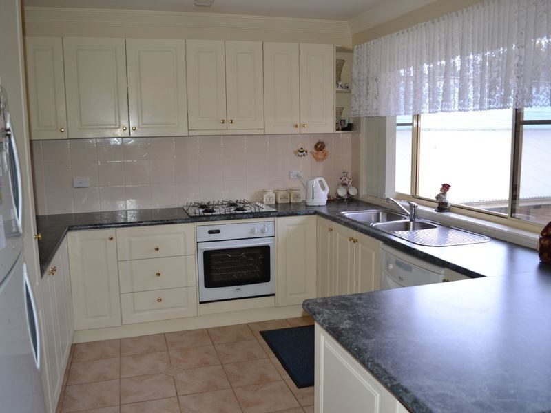 19 Proto Avenue, Lithgow NSW 2790