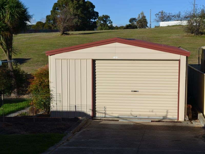 4 Cary Avenue, Wallerawang NSW 2845