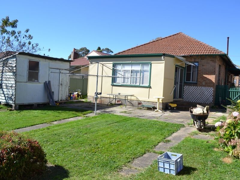 15 Martini Parade, Lithgow NSW 2790