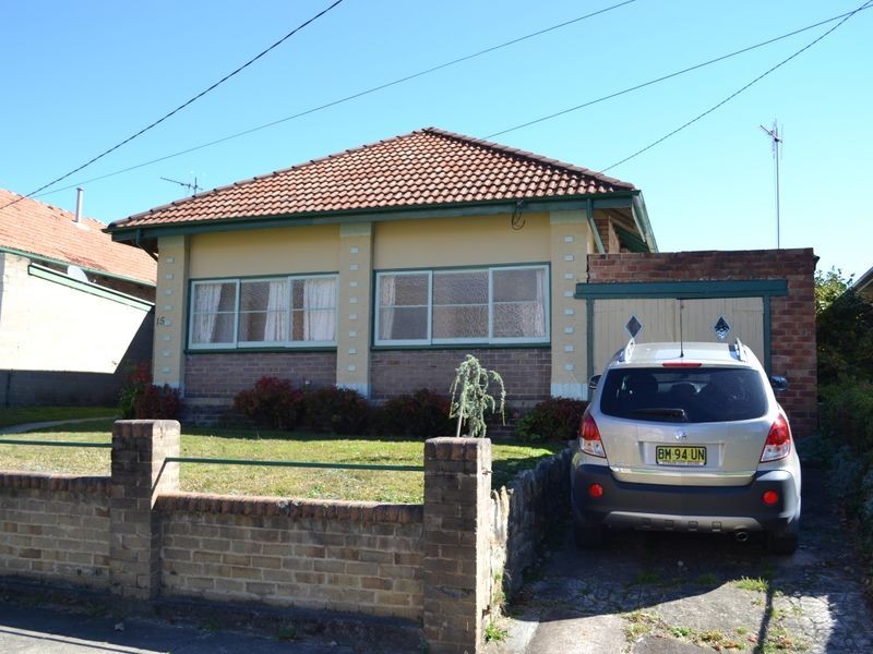 15 Martini Parade, Lithgow NSW 2790