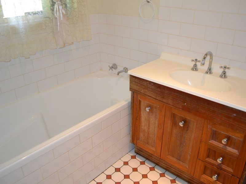 2 Purcell Street, Portland NSW 2847