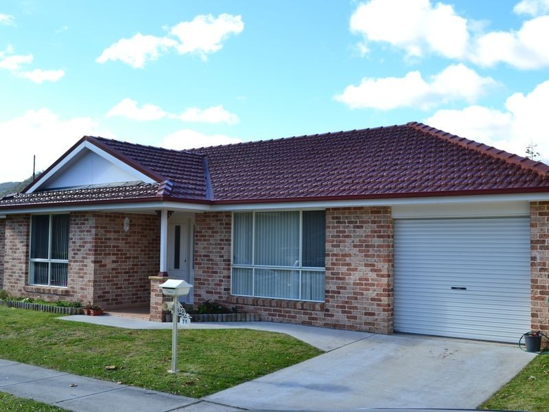 11 Sandford Avenue, Lithgow NSW 2790