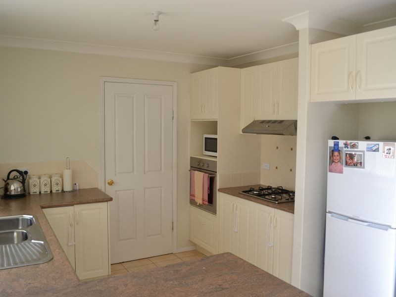 11 Sandford Avenue, Lithgow NSW 2790
