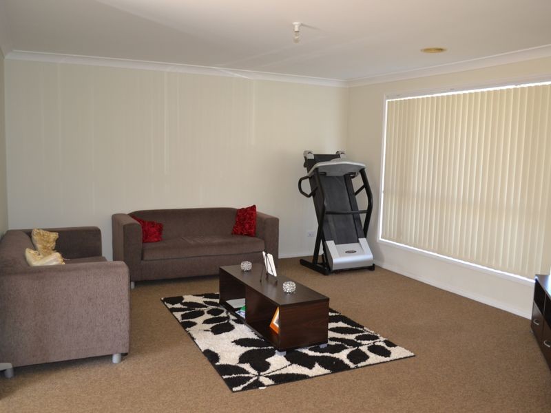 11 Sandford Avenue, Lithgow NSW 2790