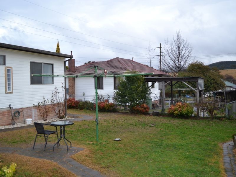 8 Caroline Avenue, Lithgow NSW 2790