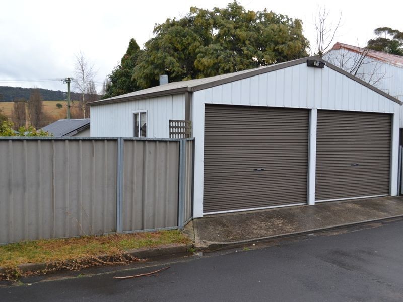 8 Caroline Avenue, Lithgow NSW 2790