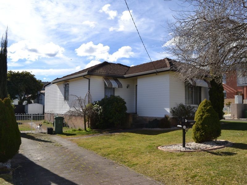 8 Caroline Avenue, Lithgow NSW 2790