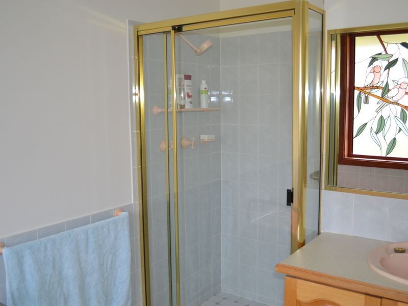 1 Girraween Drive, Marrangaroo NSW 2790