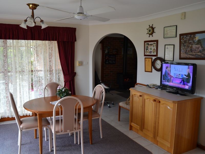 1 Girraween Drive, Marrangaroo NSW 2790