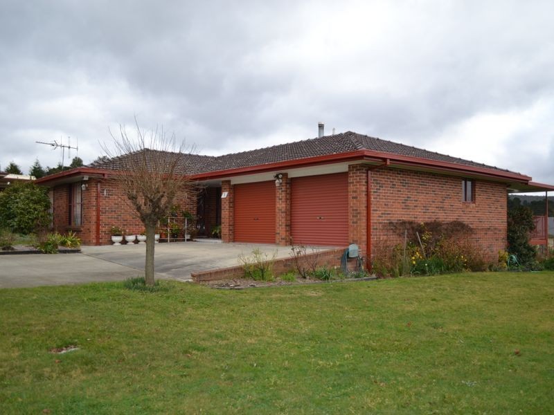1 Girraween Drive, Marrangaroo NSW 2790