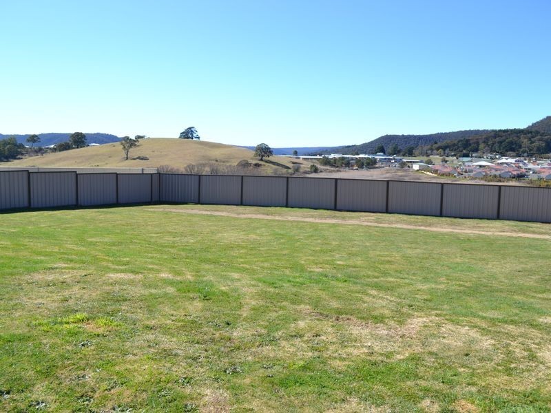 24 Kirkley Street, Lithgow NSW 2790