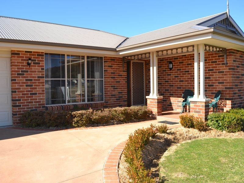 24 Kirkley Street, Lithgow NSW 2790