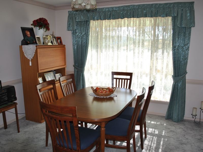 24 Robinia Drive, Lithgow NSW 2790