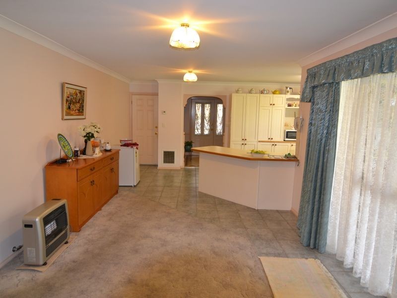 24 Robinia Drive, Lithgow NSW 2790