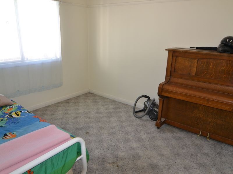 25 Martini Parade, Lithgow NSW 2790