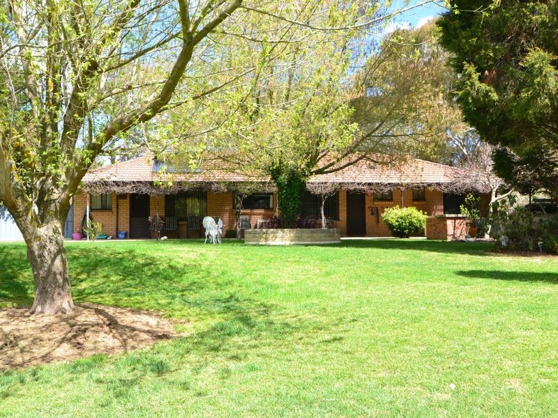66 Oakey Forest Road, Marrangaroo NSW 2790