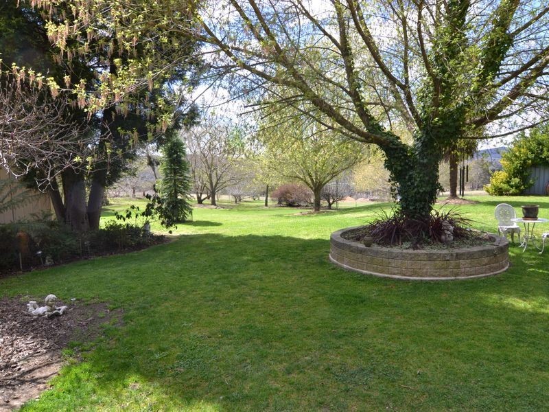 66 Oakey Forest Road, Marrangaroo NSW 2790