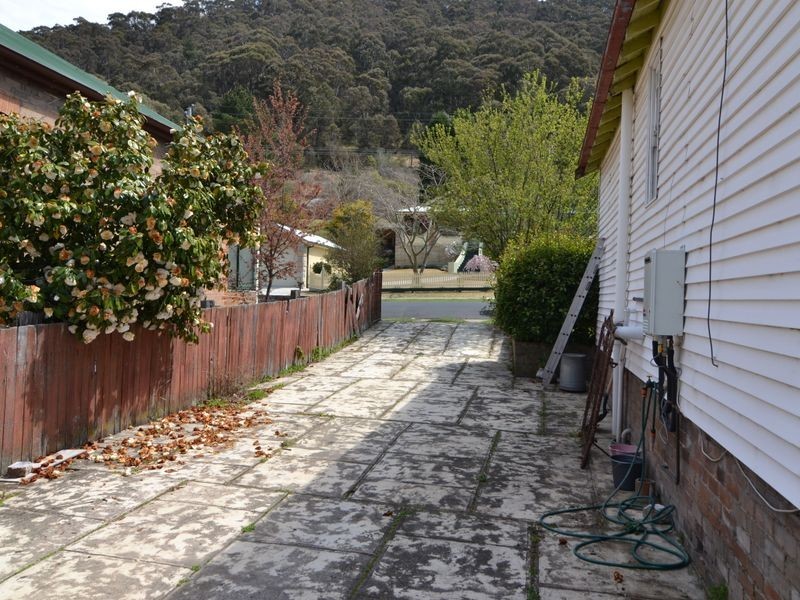 33 Macauley Street, Lithgow NSW 2790