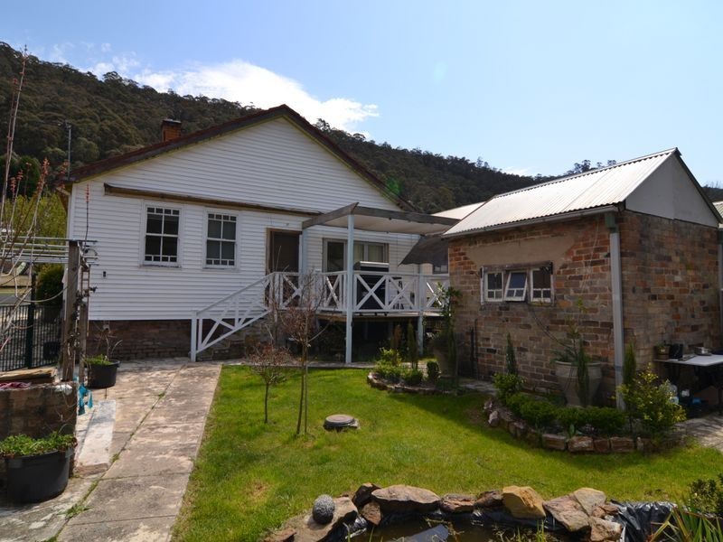 33 Macauley Street, Lithgow NSW 2790