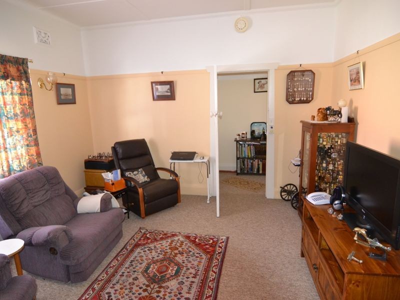 25 Sandford Avenue, Lithgow NSW 2790