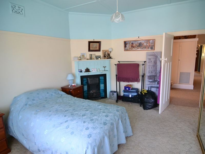 25 Sandford Avenue, Lithgow NSW 2790