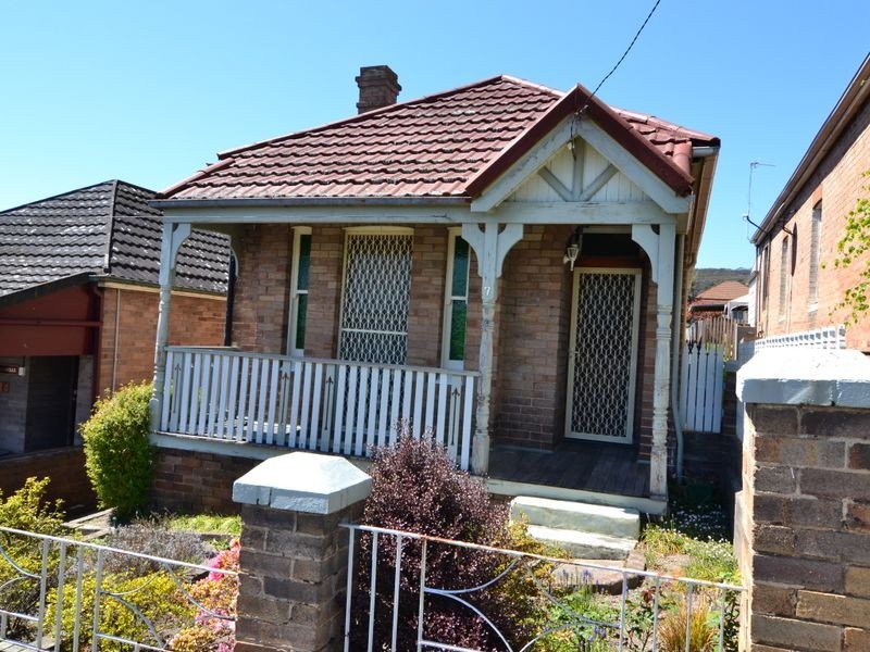 7 Calero Street, Lithgow NSW 2790