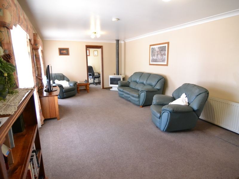 19 Walker Drive, Wallerawang NSW 2845