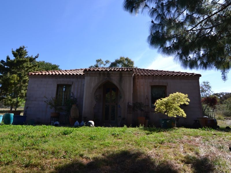 1 Hughes Lane, Marrangaroo NSW 2790