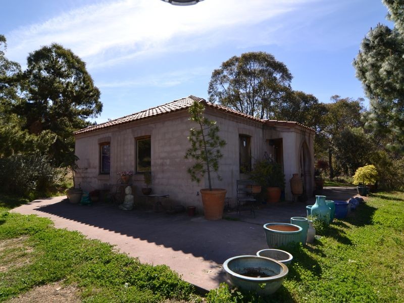 1 Hughes Lane, Marrangaroo NSW 2790