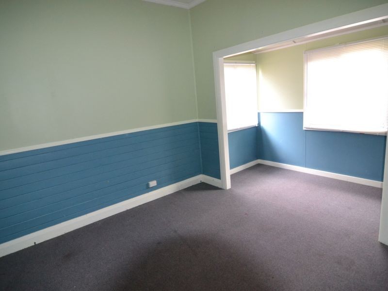 8 Read Avenue, Lithgow NSW 2790